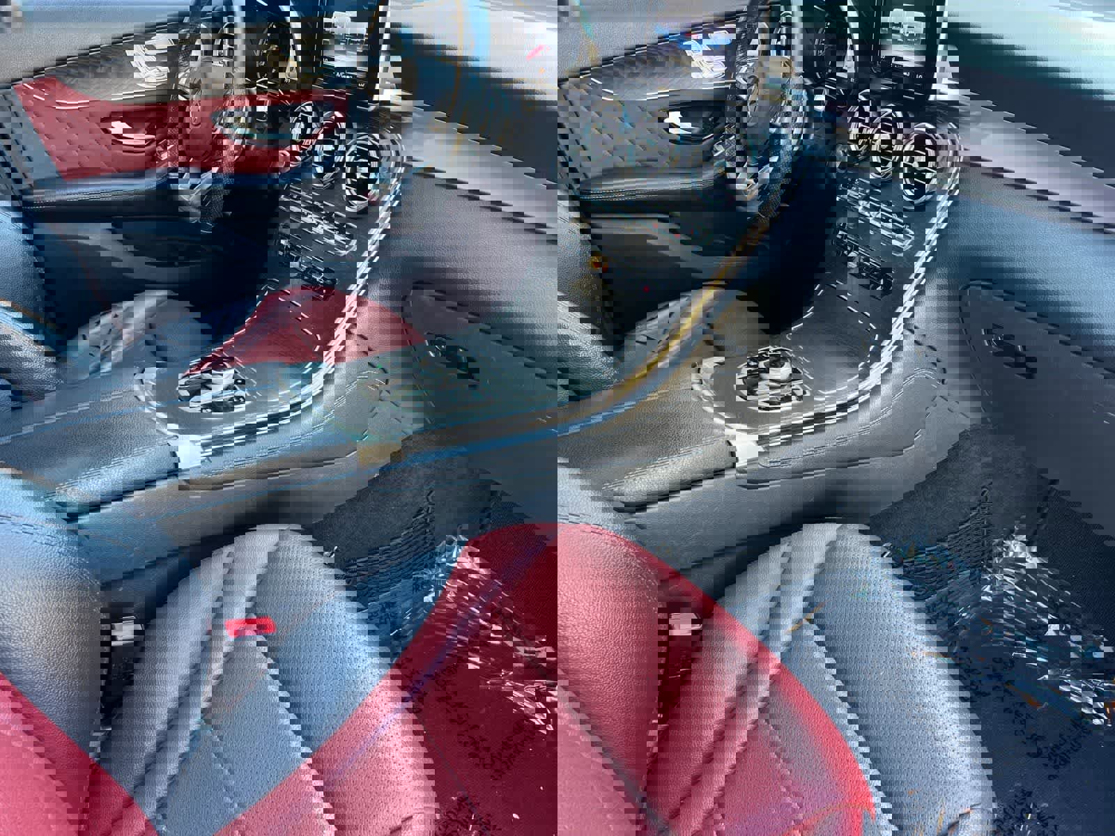 Used 2018 Mercedes-Benz GLC 300 4MATIC Coupe image 17