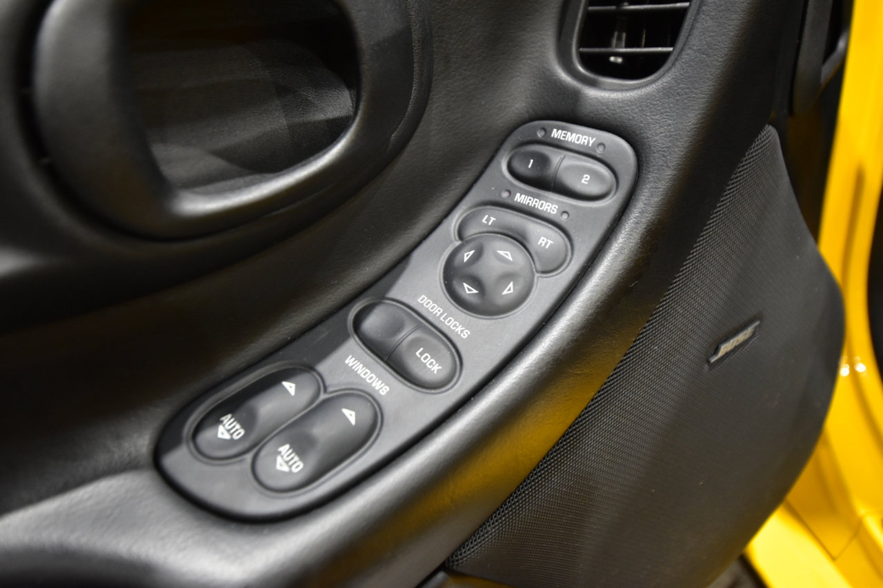 Used 2003 Chevrolet Corvette Convertible w/ Preferred Equipment Group1 image 28