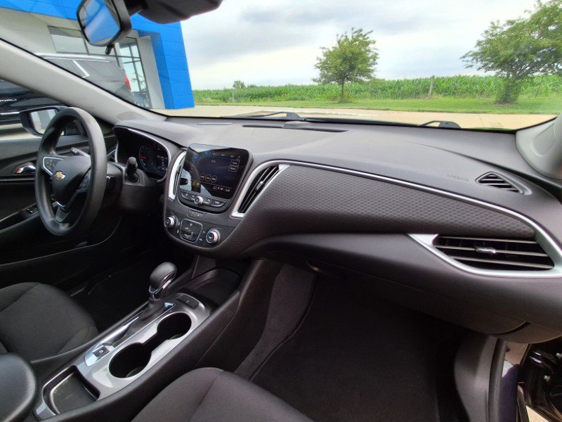 Used 2023 Chevrolet Malibu LS FWD image 14