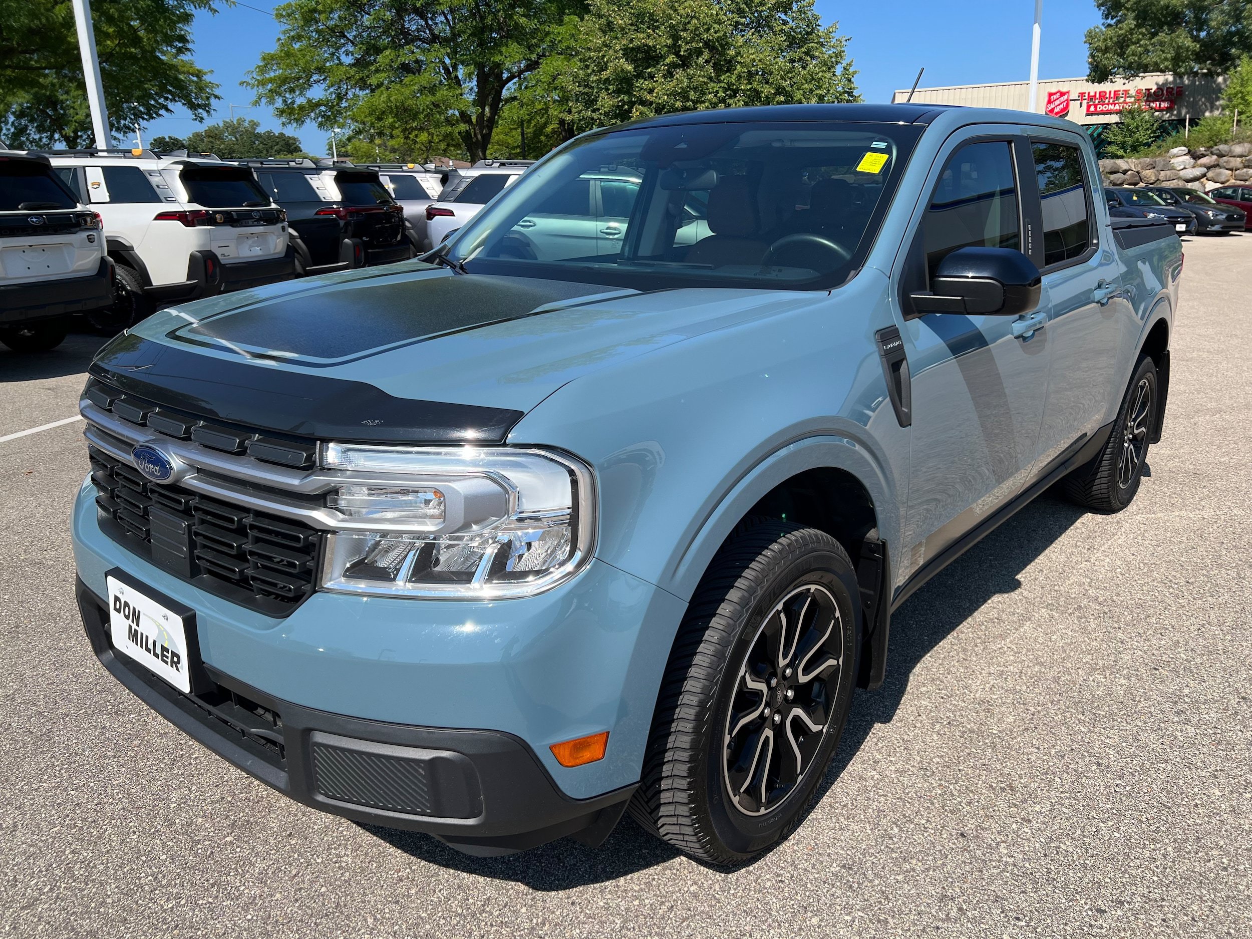 Used 2022 Ford Maverick Lariat w/ Lariat Luxury Package FWD image 3