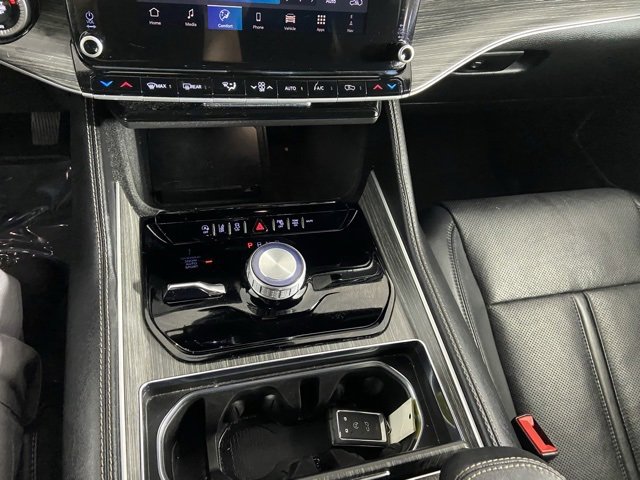 Used 2024 Jeep Wagoneer Series II w/ Flexible Seating Group image 25