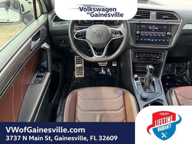 Certified 2024 Volkswagen Tiguan SEL R-Line AWD/4WD image 15