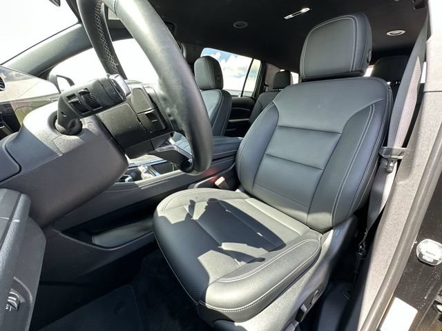Certified 2025 Chevrolet Traverse LT FWD image 19