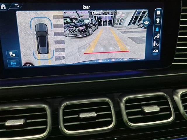 Used 2024 Mercedes-Benz Maybach GLS 600 4MATIC image 14