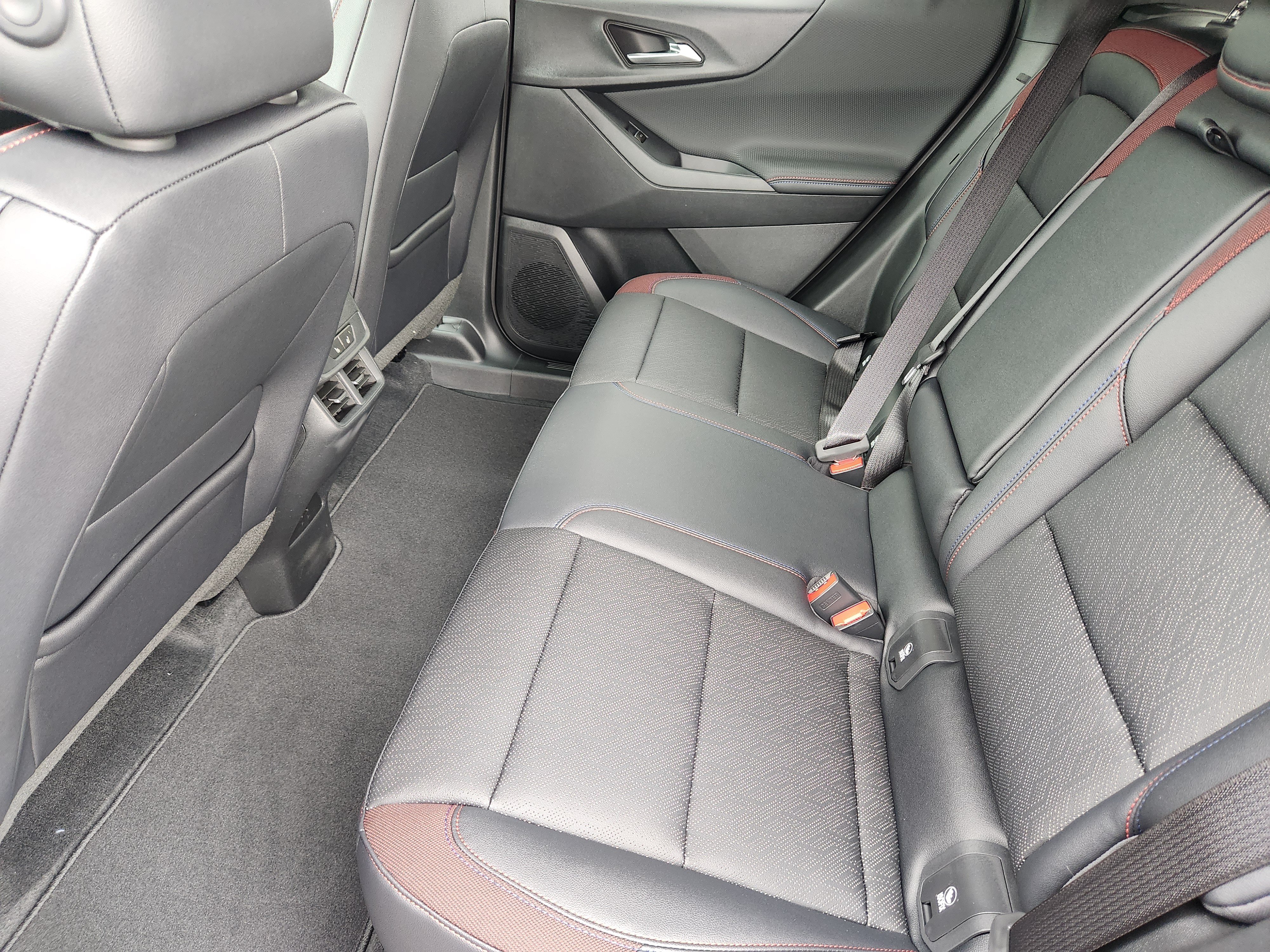 New 2026 Chevrolet Equinox RS w/ Convenience Package III FWD image 21