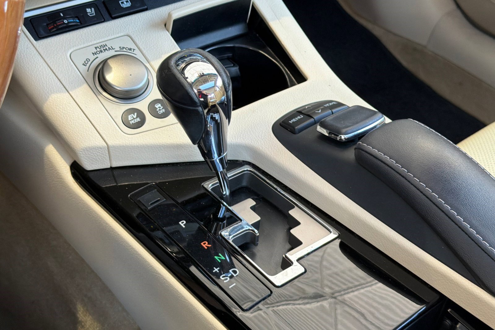 Used 2015 Lexus ES 300h w/ Navigation System Package FWD image 27
