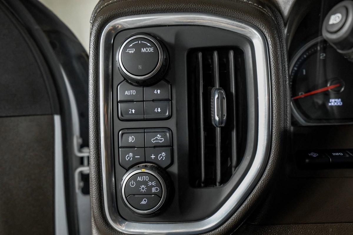 Used 2021 Chevrolet Silverado 2500 LTZ w/ LTZ Texas Edition image 25