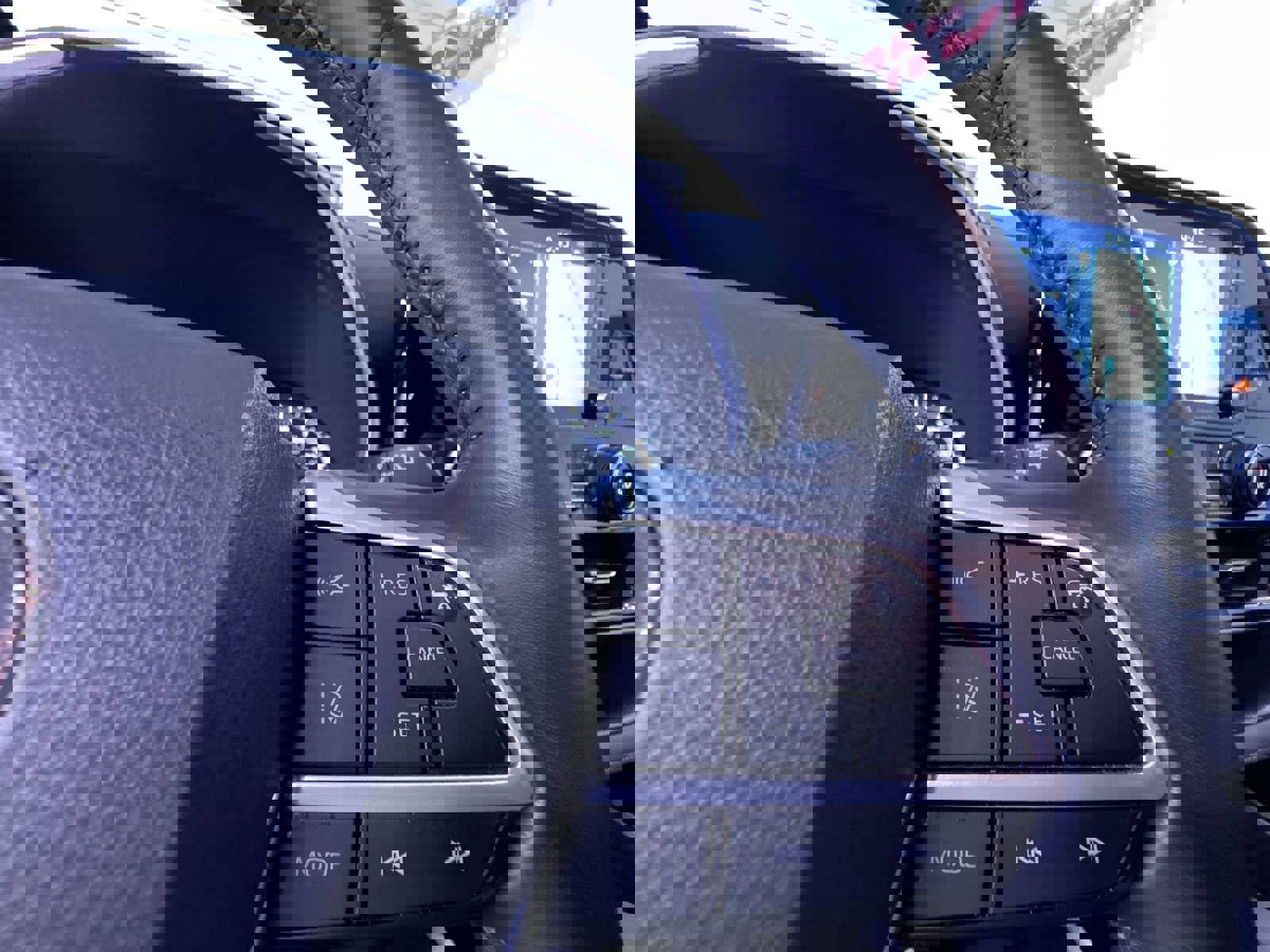 Used 2022 Toyota Highlander XLE image 21