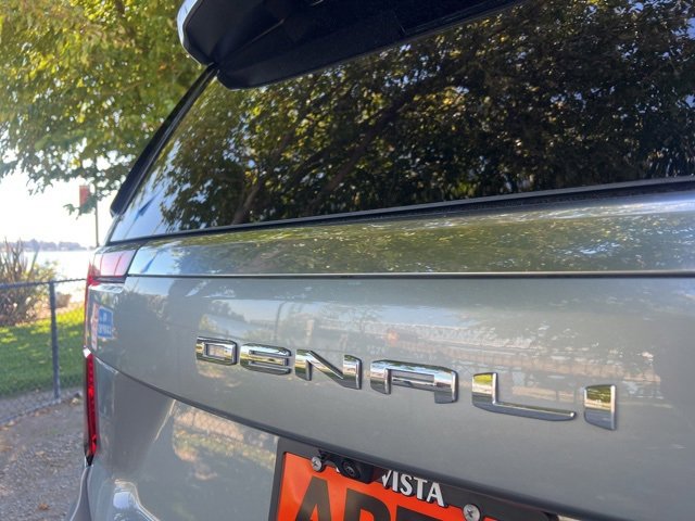 Used 2025 GMC Yukon Denali image 8