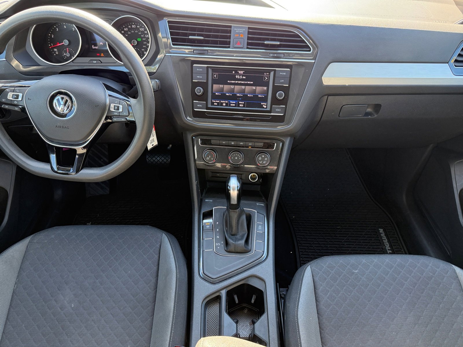 Used 2020 Volkswagen Tiguan S image 11