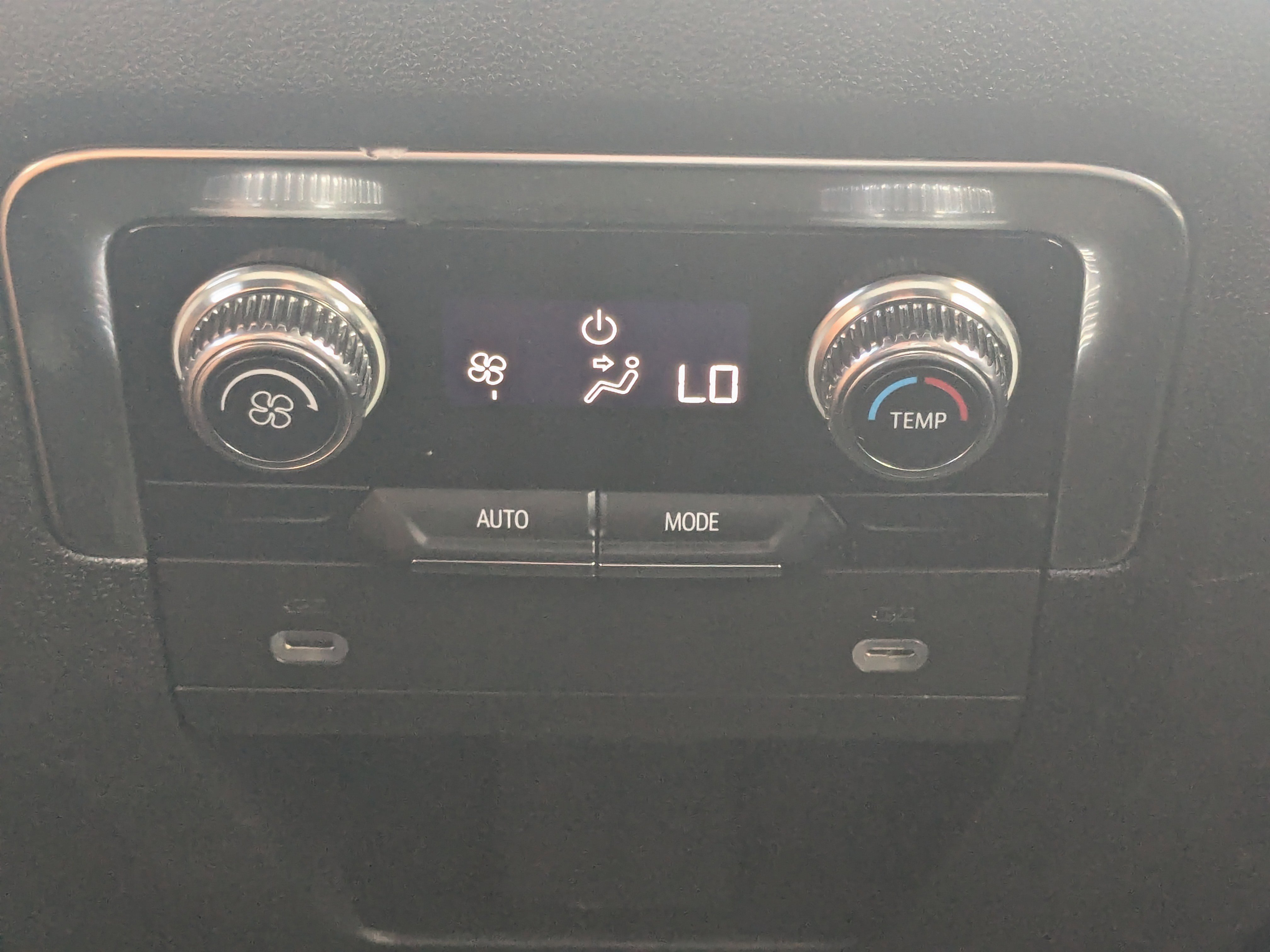 Used 2024 GMC Yukon SLT image 19