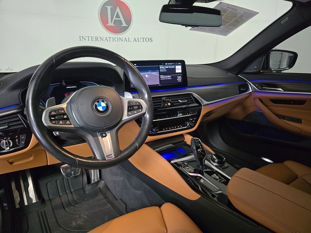Used 2021 BMW M550i xDrive w/ Executive Package image 23