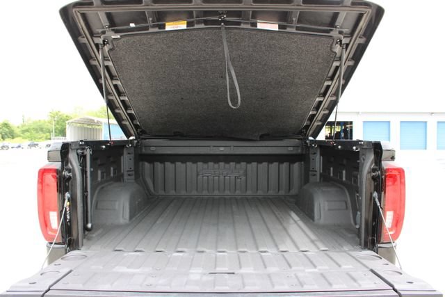 Used 2023 GMC Sierra 1500 AT4 w/ AT4 Premium Package AWD/4WD image 10