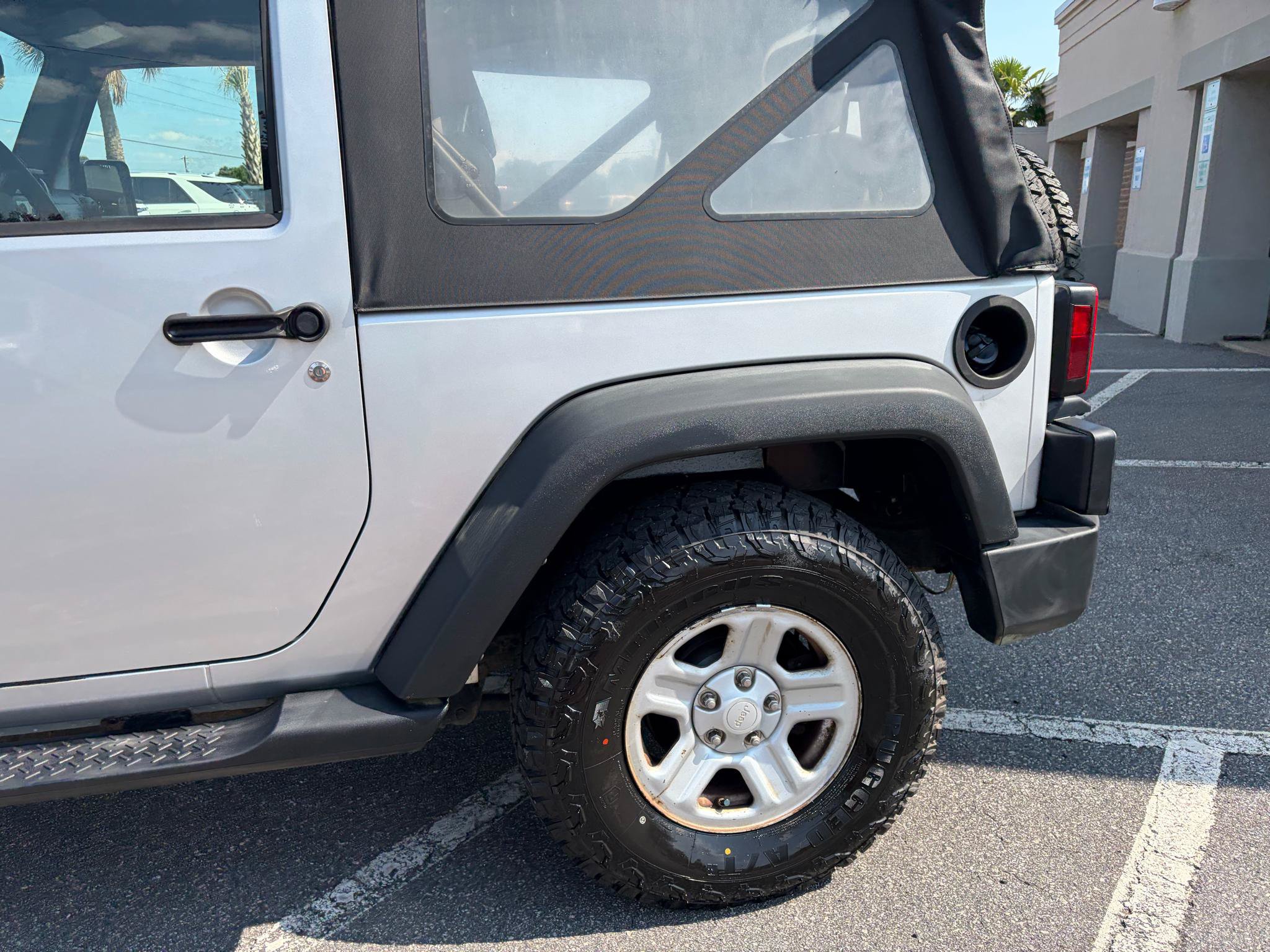 Used 2009 Jeep Wrangler X AWD/4WD image 11