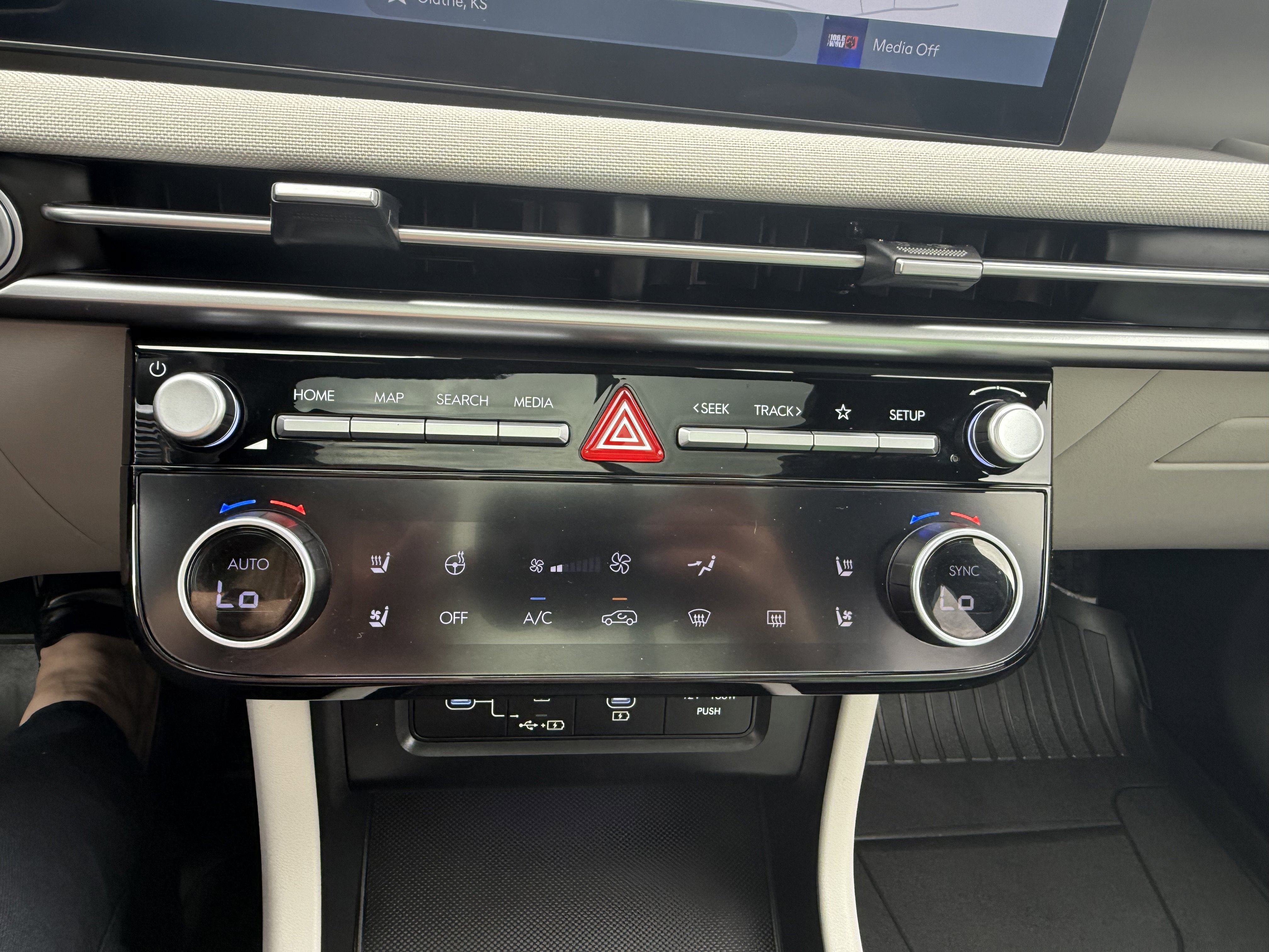 Used 2025 Hyundai Tucson Limited image 31