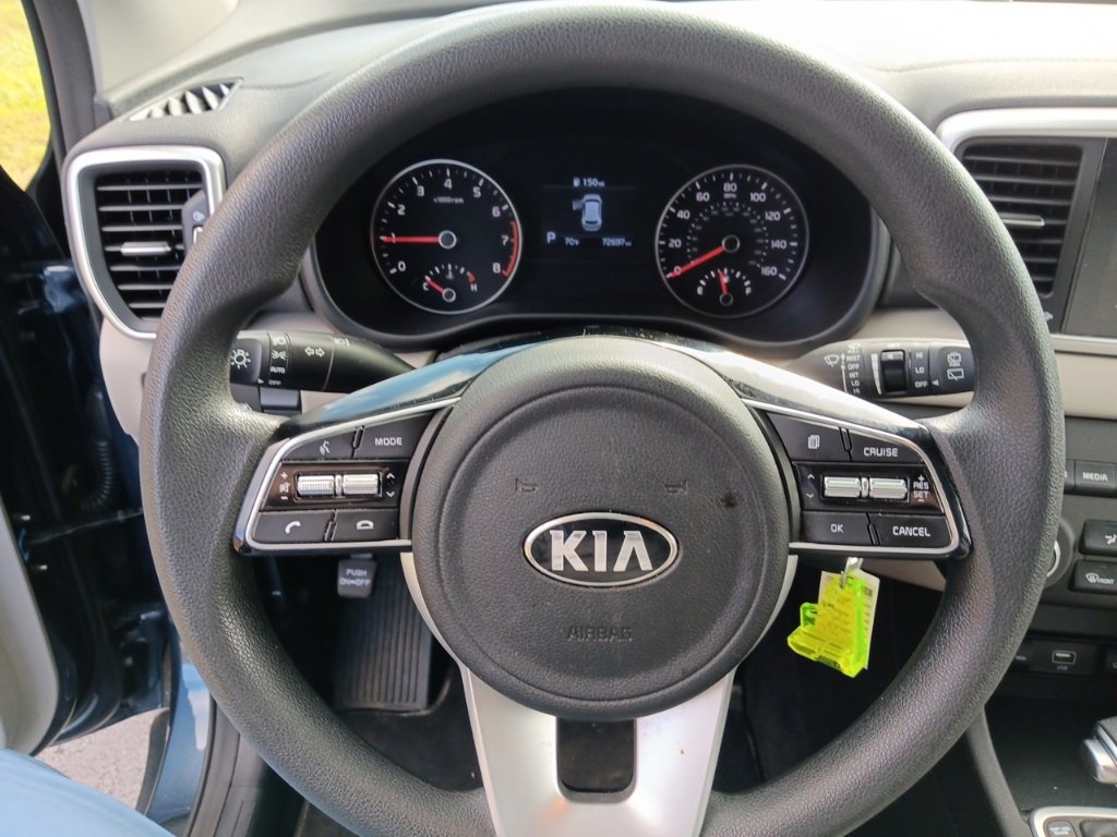 Used 2022 Kia Sportage LX image 9