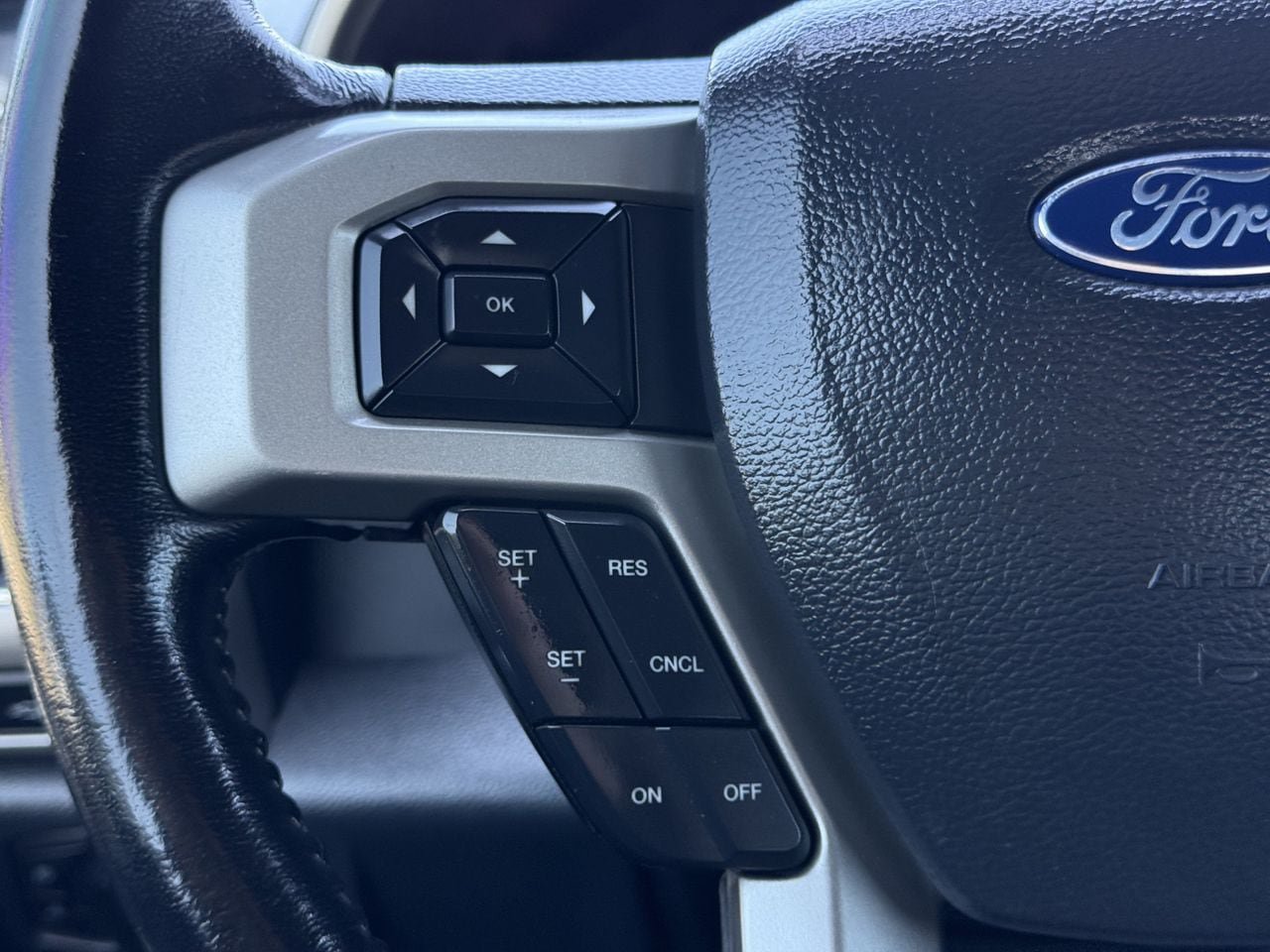 Used 2022 Ford F250 Lariat AWD/4WD image 12