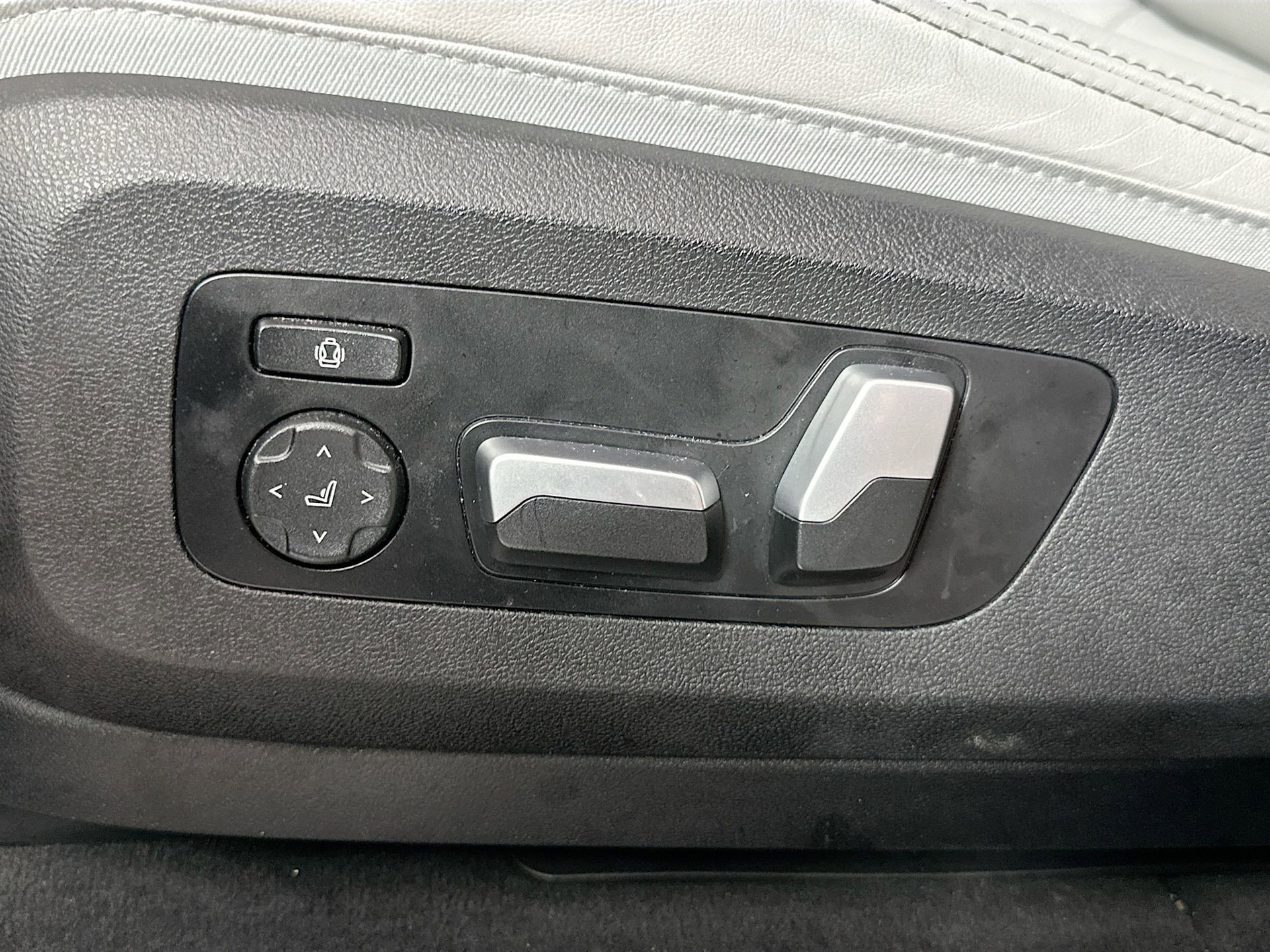 Certified 2023 BMW X5 xDrive40i w/ Premium Package image 20