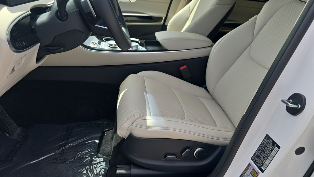 New 2026 Genesis GV70 2.5T AWD/4WD image 13