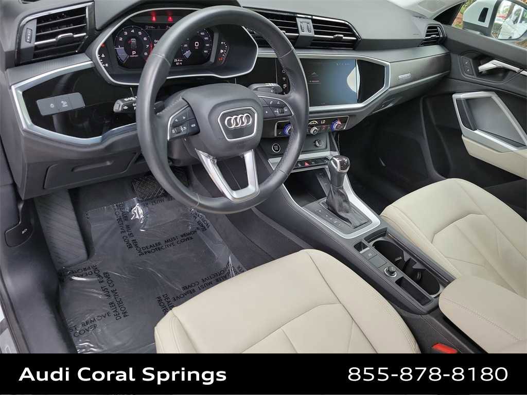 Certified 2023 Audi Q3 2.0T Premium w/ Convenience Package image 2