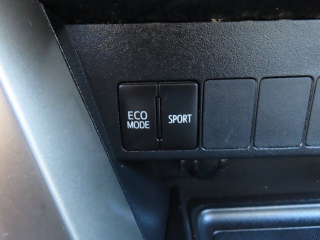 Used 2013 Toyota RAV4 XLE image 31