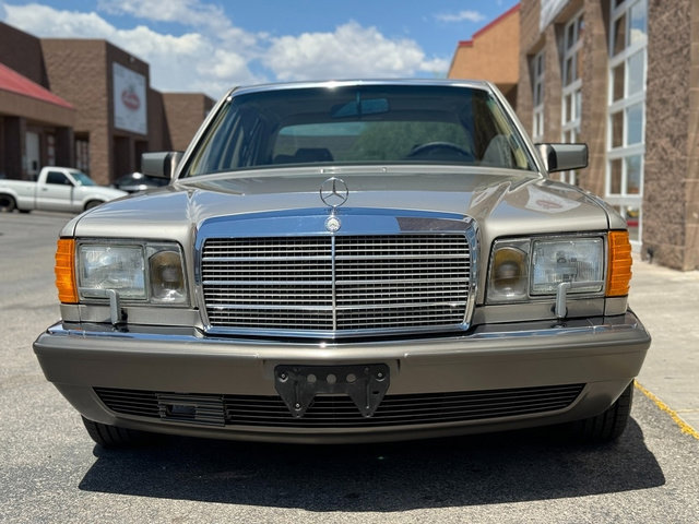 Used 1988 Mercedes-Benz 560 SEL image 11