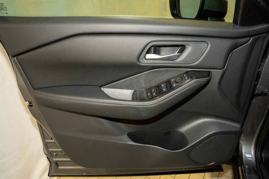 New 2026 Nissan Rogue SV image 19