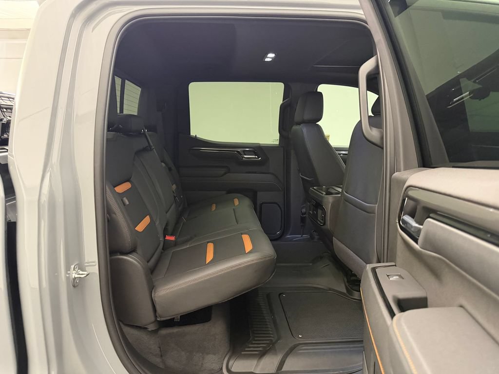 Used 2025 GMC Sierra 1500 AT4 w/ Technology Package AWD/4WD image 27