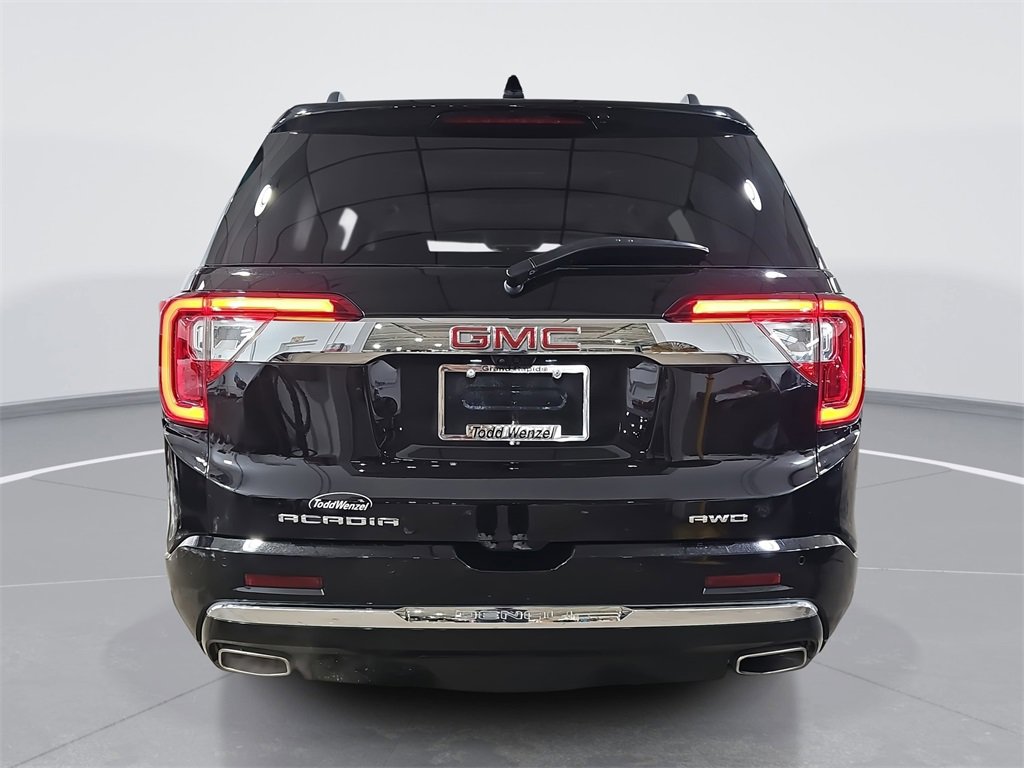 Used 2023 GMC Acadia Denali w/ Black Diamond Edition image 4