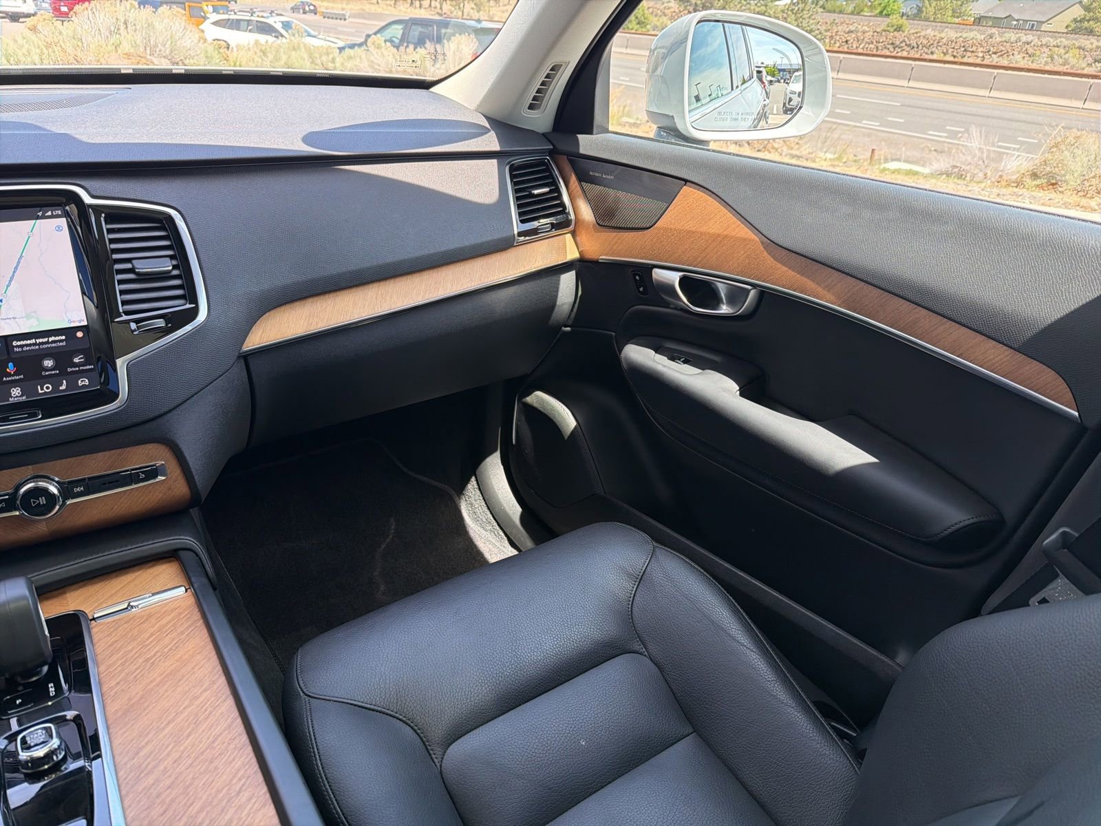 Used 2024 Volvo XC90 B6 Plus w/ Protection Package Premier AWD/4WD image 13