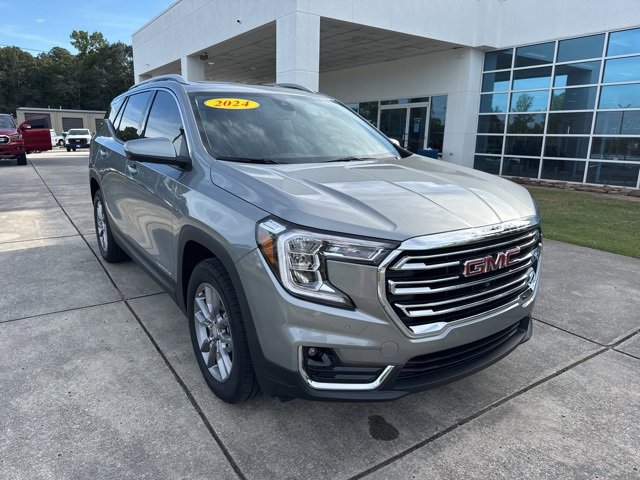 Used 2024 GMC Terrain SLT w/ Infotainment Package II