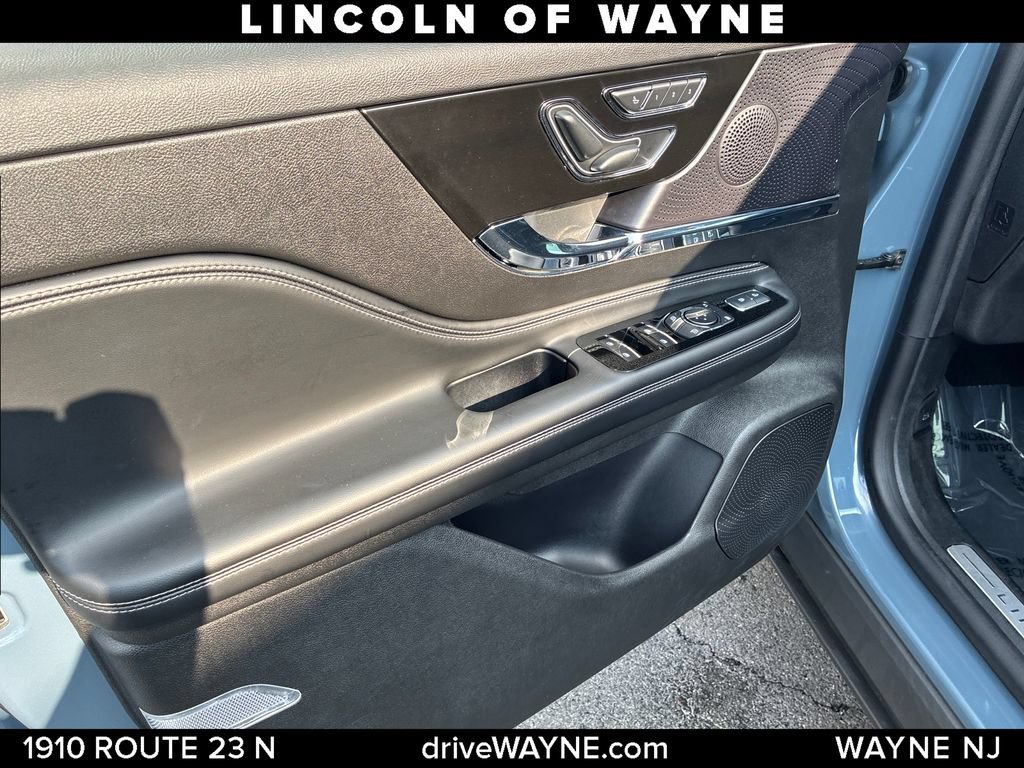 Certified 2024 Lincoln Corsair AWD w/ Equipment Group 101A image 13