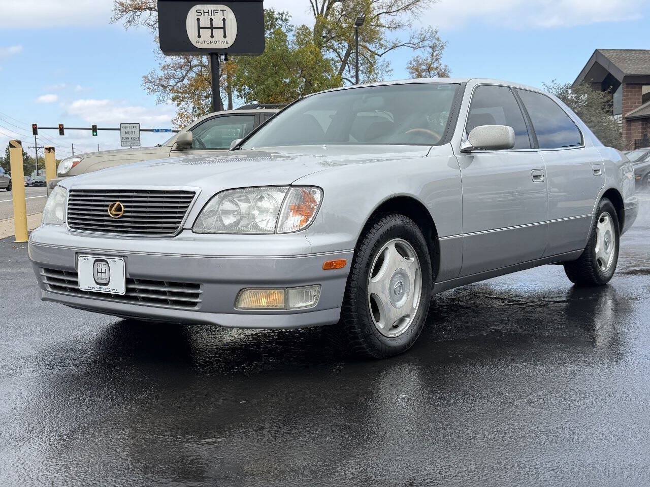 Used 1998 Lexus LS 400 RWD image 2