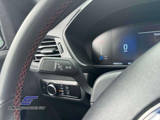 Used 2024 Ford Escape ST-Line image 24