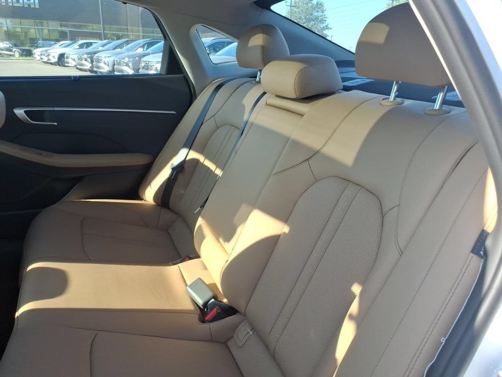 New 2026 Hyundai Sonata Limited FWD image 10