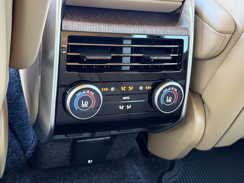 New 2025 Land Rover Range Rover SE image 34