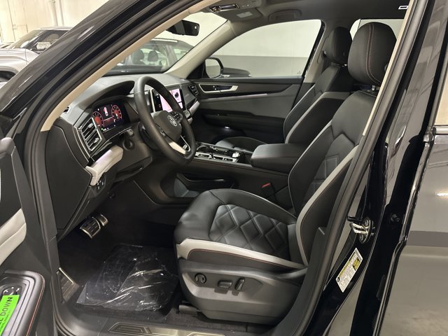 New 2026 Volkswagen Atlas Peak Edition image 16