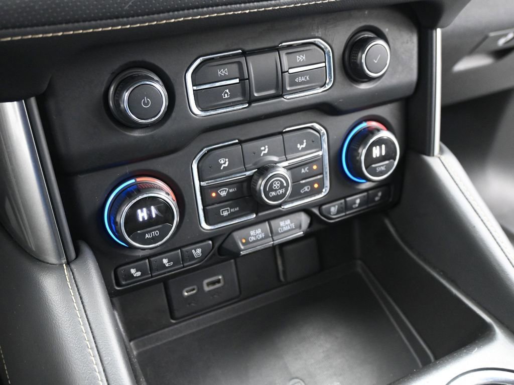 Used 2021 Chevrolet Tahoe Premier w/ Premium Package RWD image 16