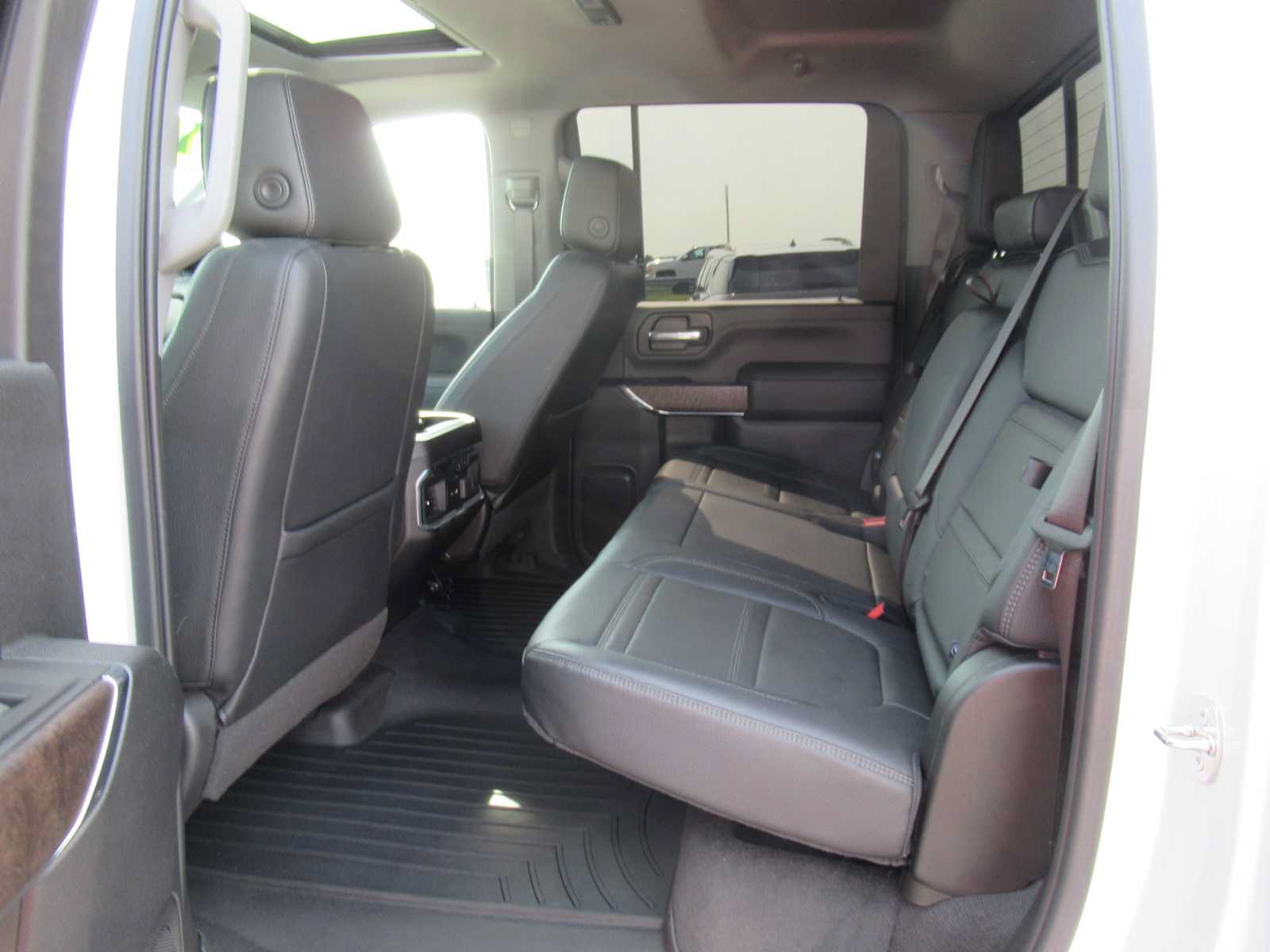 Used 2023 GMC Sierra 2500 Denali w/ Technology Package AWD/4WD image 18