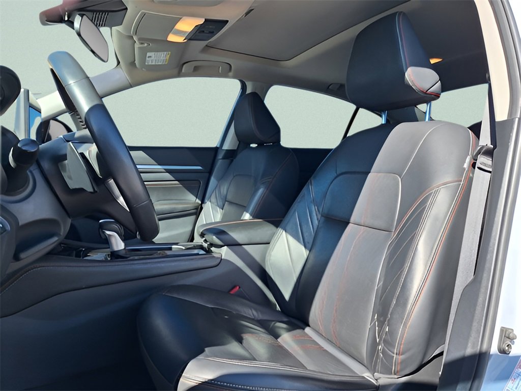 Used 2023 Nissan Altima 2.5 SR w/ SR Premium Package image 23