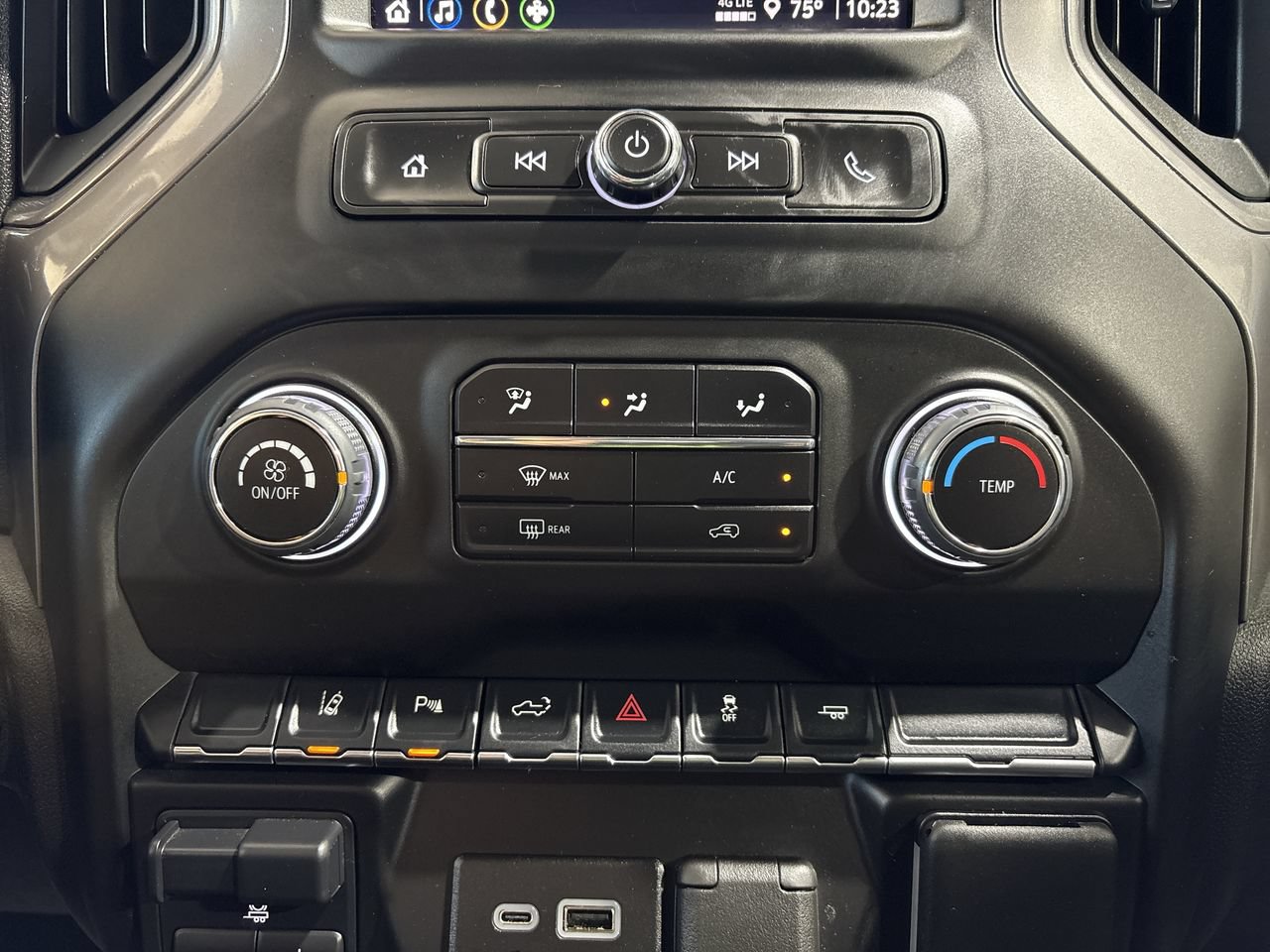 Used 2024 Chevrolet Silverado 2500 Custom w/ Custom Value Package RWD image 19