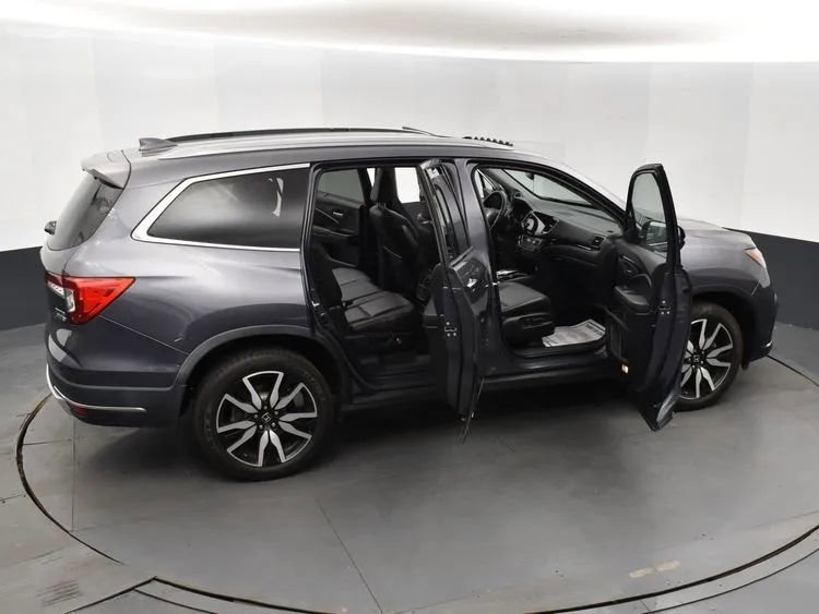 Used 2022 Honda Pilot Touring image 6