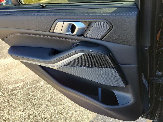 Used 2021 BMW X5 M50i w/ Executive Package image 15