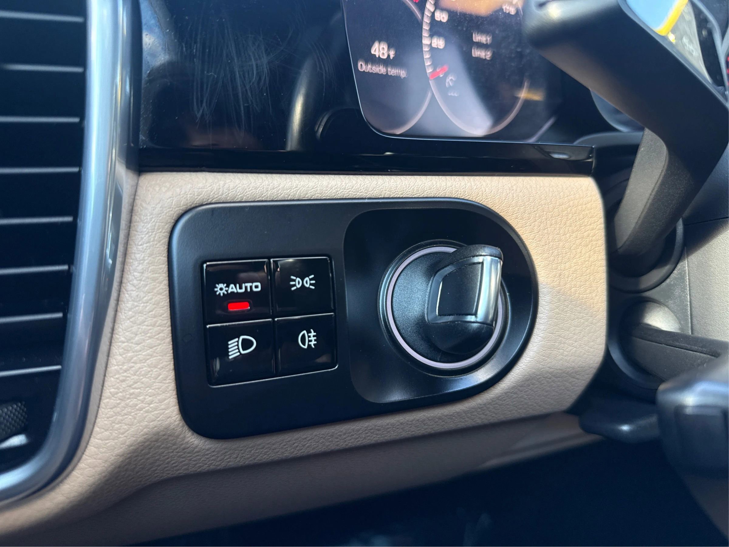 Used 2019 Porsche Cayenne image 35