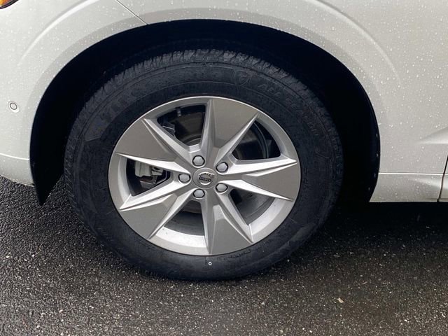 Used 2022 Volvo XC60 B5 Momentum image 6