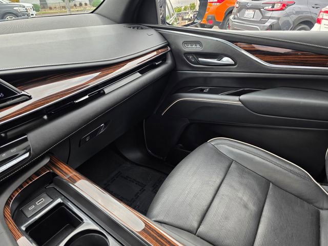 Used 2023 Cadillac Escalade Premium Luxury image 39