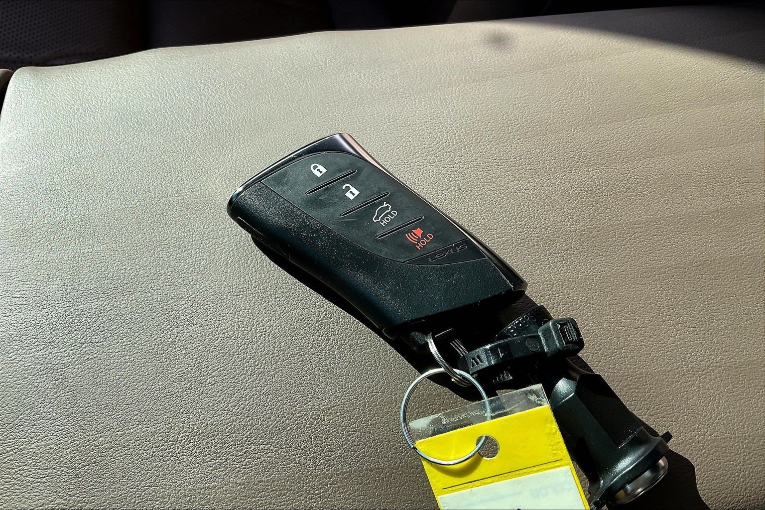 Used 2022 Lexus ES 300h w/ Accessory Package FWD image 34