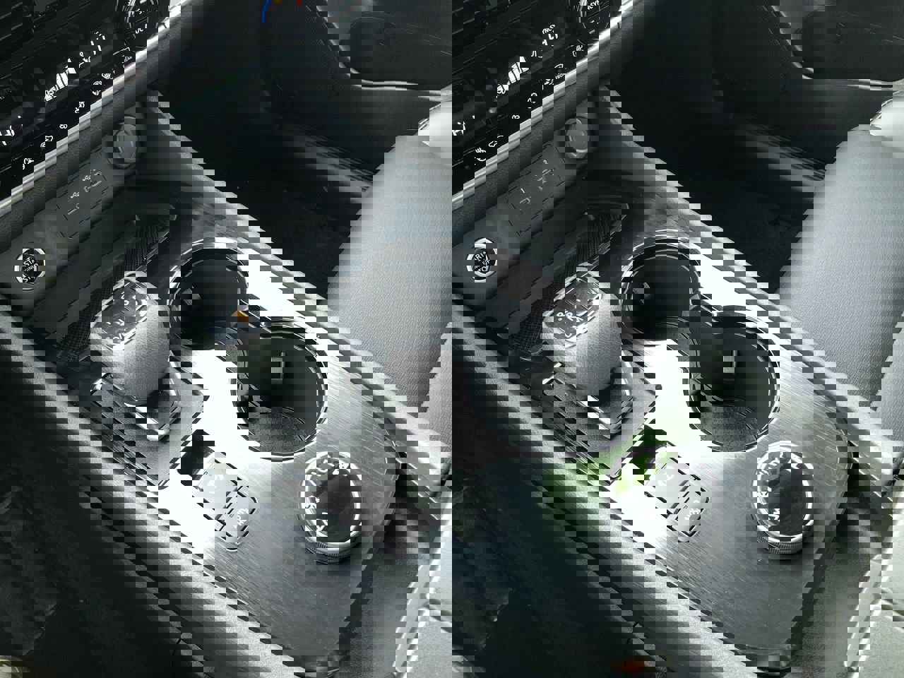 Used 2022 Nissan Rogue SV w/ SV Premium Package image 19