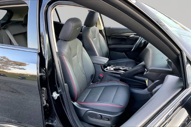 Used 2023 Buick Envision Essence w/ Sport Touring Package AWD/4WD image 19