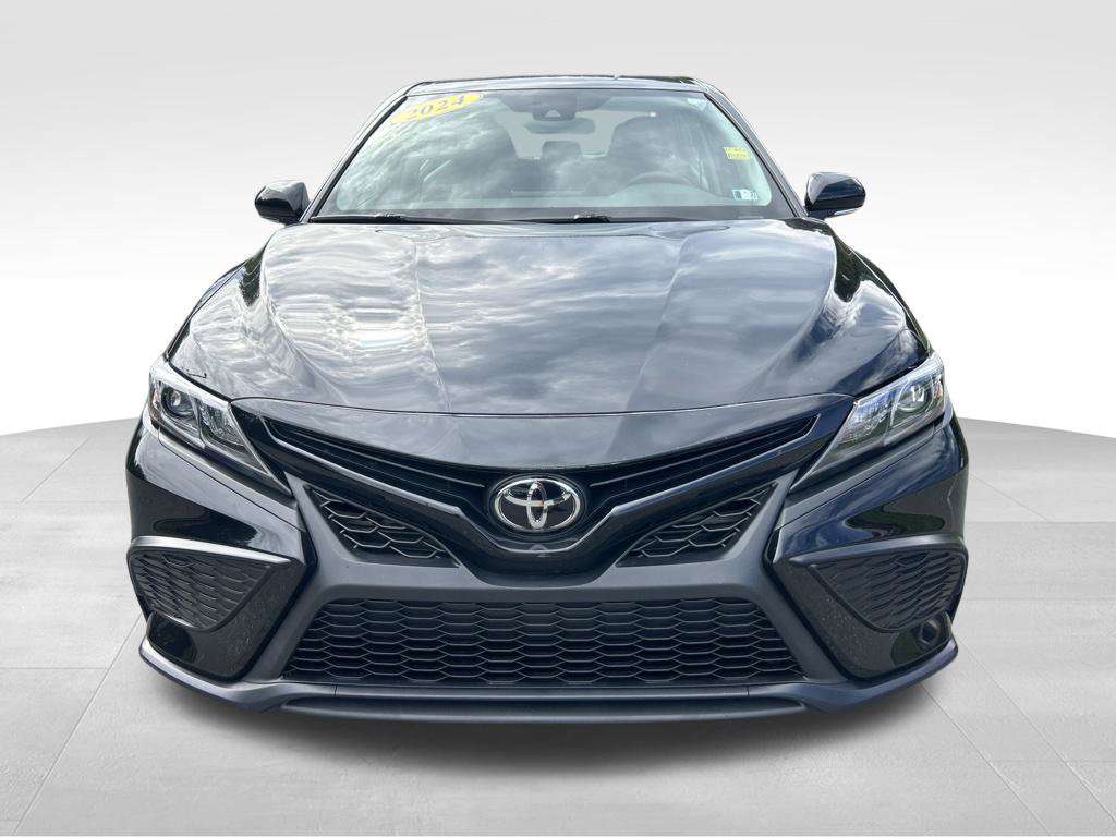 Used 2024 Toyota Camry SE FWD image 8